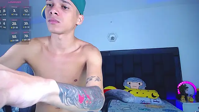 Snapshot of Nice_ButtX chatting on 09/18/25, 03:15 Nice ButtX online show from 09/18/25, 03:15