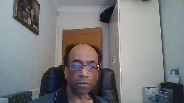 Snapshot of rauncher1 chatting on 12/02/24, 08:58 rauncher1 online show from 12/02/24, 08:58