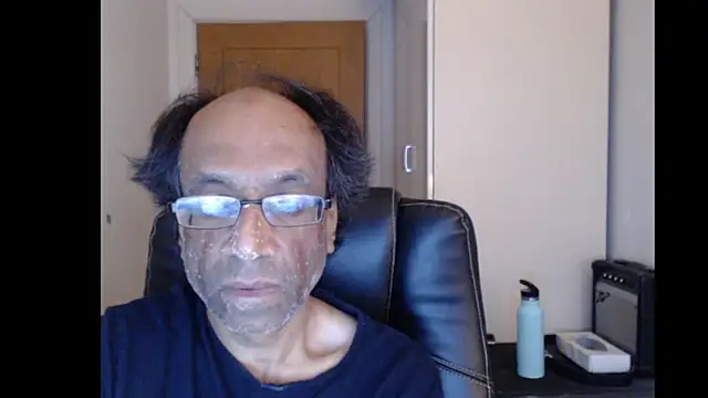 rauncher1 online show from 05/22/26, 08:23