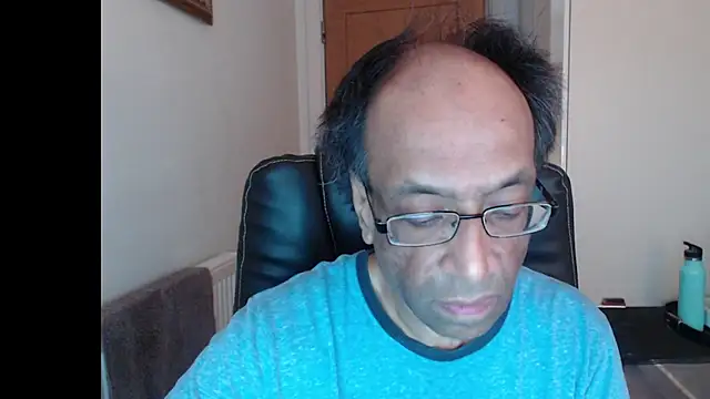 rauncher1 online show from 04/06/26, 07:53