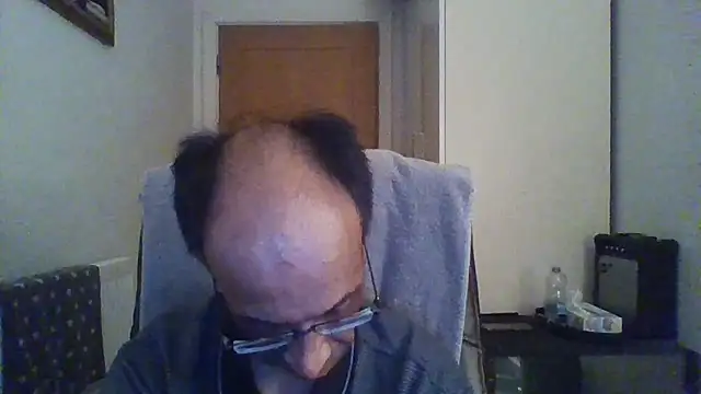 Snapshot of rauncher1 chatting on 09/25/25, 11:00 rauncher1 online show from 09/25/25, 11:00