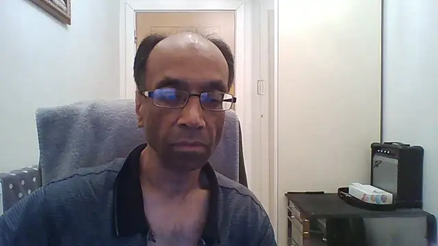 Snapshot of rauncher1 chatting on 10/04/25, 11:28 rauncher1 online show from 10/04/25, 11:28
