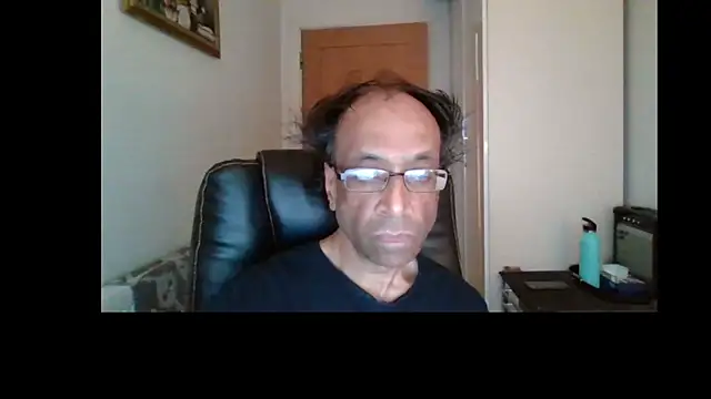 rauncher1 online show from 07/18/26, 08:23
