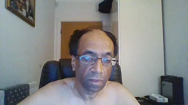 Snapshot of rauncher1 chatting on 09/12/25, 08:03 rauncher1 online show from 09/12/25, 08:03