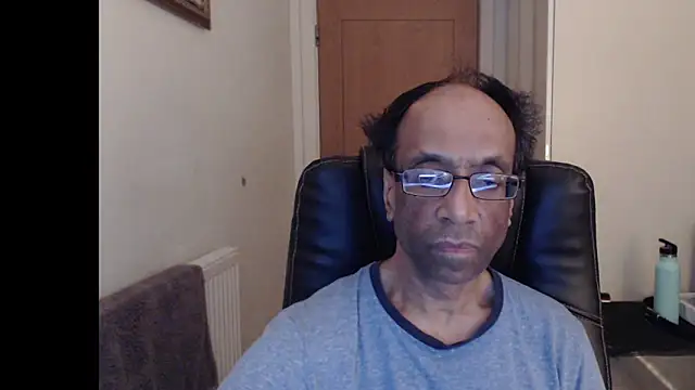 rauncher1 online show from 04/04/26, 11:44