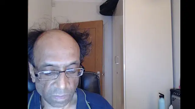 rauncher1 online show from 06/25/26, 08:58