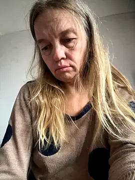 Susanel online show from 09/18/25, 08:39