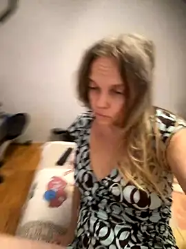 Susanel online show from 09/21/25, 08:36