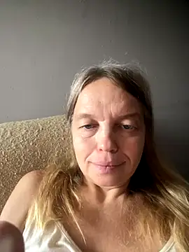 Susanel online show from 10/11/25, 10:05