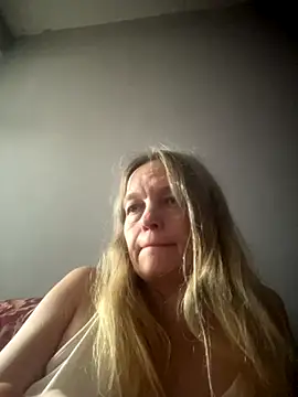 Susanel online show from 10/13/25, 11:34