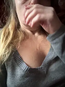 Susanel online show from 10/16/25, 10:12