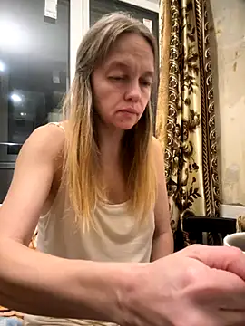 Susanel online show from 11/07/25, 10:13