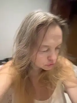 Susanel online show from 11/23/25, 02:10