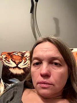 Susanel online show from 12/17/25, 10:15