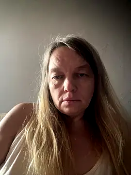 Susanel online show from 10/05/25, 09:44