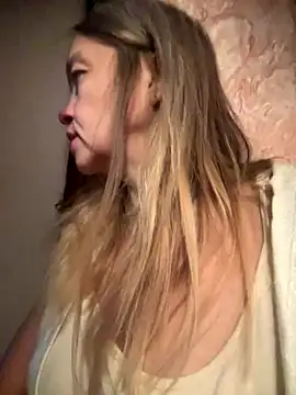 Susanel online show from 10/18/25, 10:06