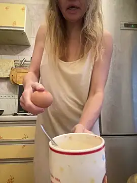 Susanel online show from 11/16/25, 01:27