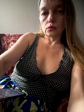 Susanel online show from 09/28/25, 12:01