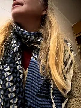 Susanel online show from 11/30/25, 03:35