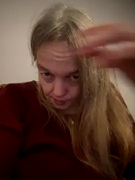 Susanel online show from 10/19/25, 03:15