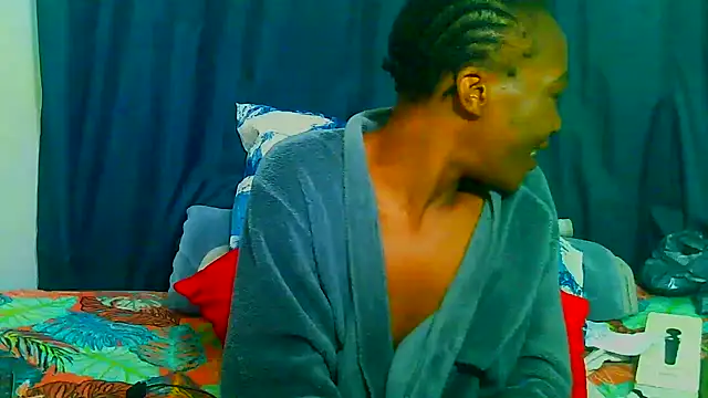 Snapshot of freaky_naughty chatting on 03/17/25, 04:33 freaky naughty online show from 03/17/25, 04:33
