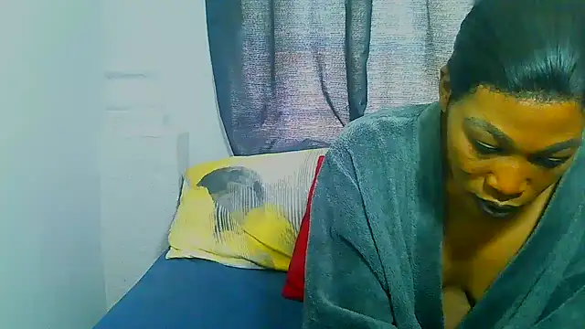Snapshot of freaky_naughty chatting on 09/24/25, 01:39 freaky naughty online show from 09/24/25, 01:39