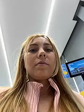 Brittanyrosexx online show from 09/12/25, 08:52