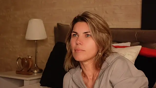 FeliciaKrige online show from 05/24/26, 06:52
