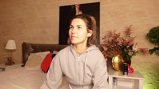 FeliciaKrige online show from 05/03/26, 07:50