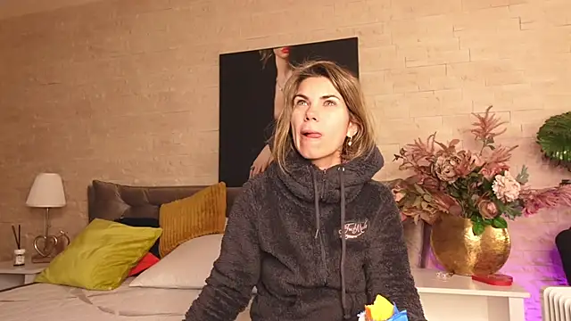 FeliciaKrige online show from 03/15/26, 05:09