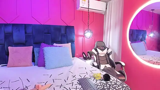 chantall1375 online show from 09/14/25, 11:32