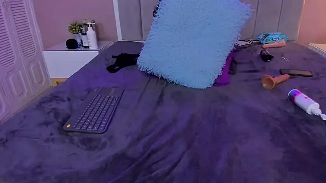 chantall1375 online show from 03/01/25, 01:53