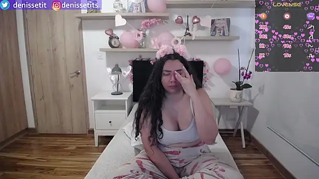 DenisseTits online show from 04/02/26, 01:40