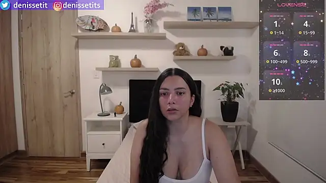 DenisseTits online show from 10/20/25, 08:20