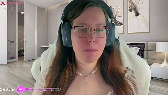 Snapshot of Victoria_Romans chatting on 12/01/25, 01:06 Victoria Romans online show from 12/01/25, 01:06