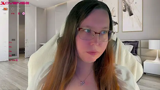 Snapshot of Victoria_Romans chatting on 09/27/25, 06:14 Victoria Romans online show from 09/27/25, 06:14