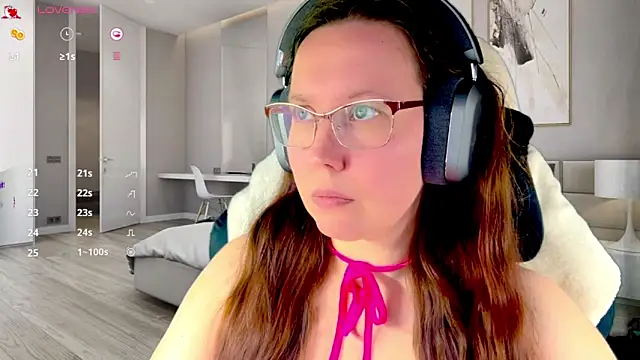 Victoria Romans online show from 04/07/26, 04:09