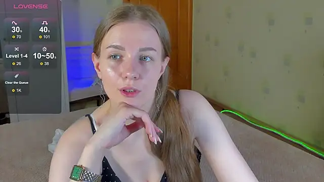 SweetMilkis online show from 05/03/26, 09:14