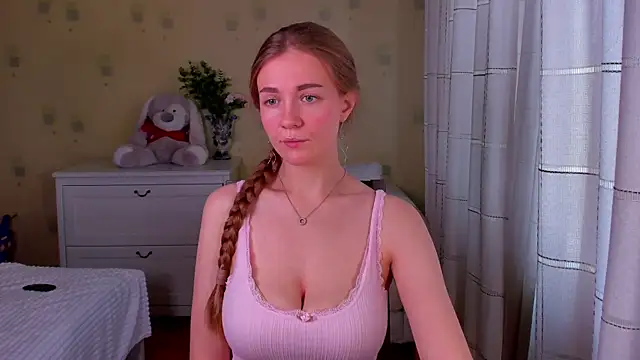 Snapshot of SweetMilkis chatting on 10/21/25, 09:09 SweetMilkis online show from 10/21/25, 09:09