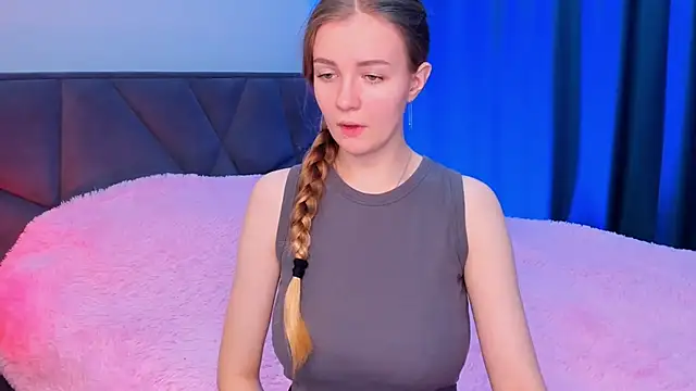 Snapshot of SweetMilkis chatting on 12/12/24, 09:40 SweetMilkis online show from 12/12/24, 09:40