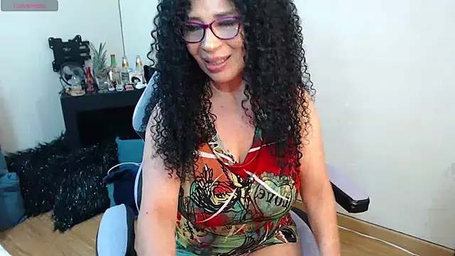 Snapshot of sophialxxx chatting on 05/08/26, 11:41 sophialxxx online show from 05/08/26, 11:41