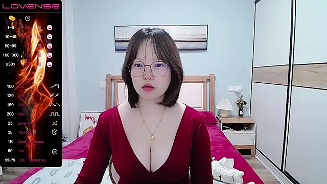 Snapshot of DianaYz chatting on 03/18/25, 02:18 DianaYz online show from 03/18/25, 02:18