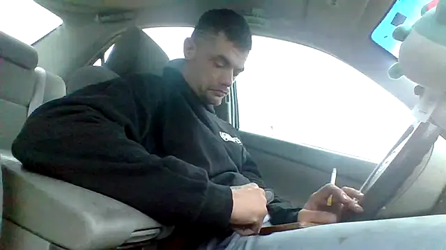 Snapshot of cumgitsumdic chatting on 02/15/26, 01:43 cumgitsumdic online show from 02/15/26, 01:43