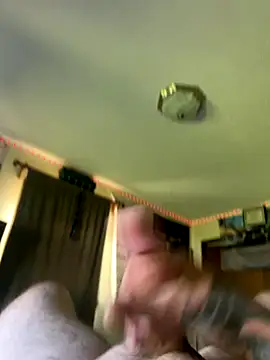 Snapshot of cumgitsumdic chatting on 09/18/25, 06:33 cumgitsumdic online show from 09/18/25, 06:33