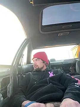 Snapshot of cumgitsumdic chatting on 12/18/24, 10:57 cumgitsumdic online show from 12/18/24, 10:57