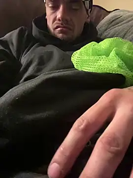 Snapshot of cumgitsumdic chatting on 02/16/26, 11:31 cumgitsumdic online show from 02/16/26, 11:31