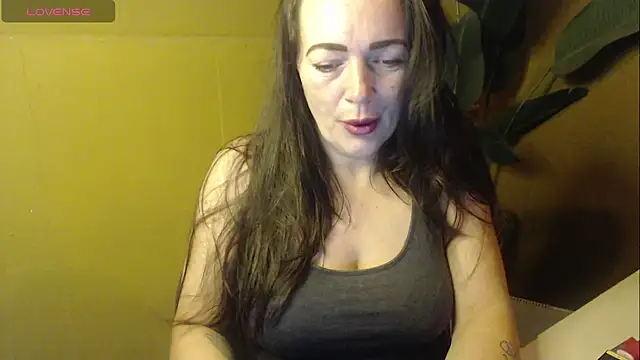 Snapshot of cloe85nl chatting on 02/26/26, 08:14 cloe85nl online show from 02/26/26, 08:14