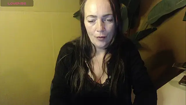 cloe85nl online show from 12/04/25, 09:52