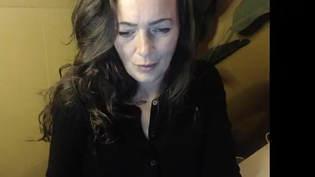 cloe85nl online show from 11/30/25, 11:00