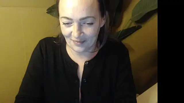 cloe85nl online show from 11/18/25, 11:57